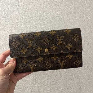Louis Vuitton Monogram Sarah Wallet